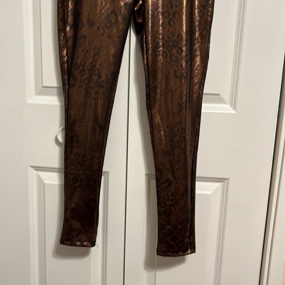 Wild fable metallic animal print brown stretch pants. NWT. 88 poly/12spandex - Picture 2 of 6